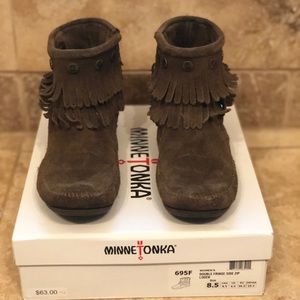 Minnetonka Double Fringe Side Zip Loden-Green